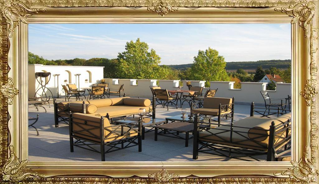 Burg Hotel Romantik غوتا المظهر الخارجي الصورة