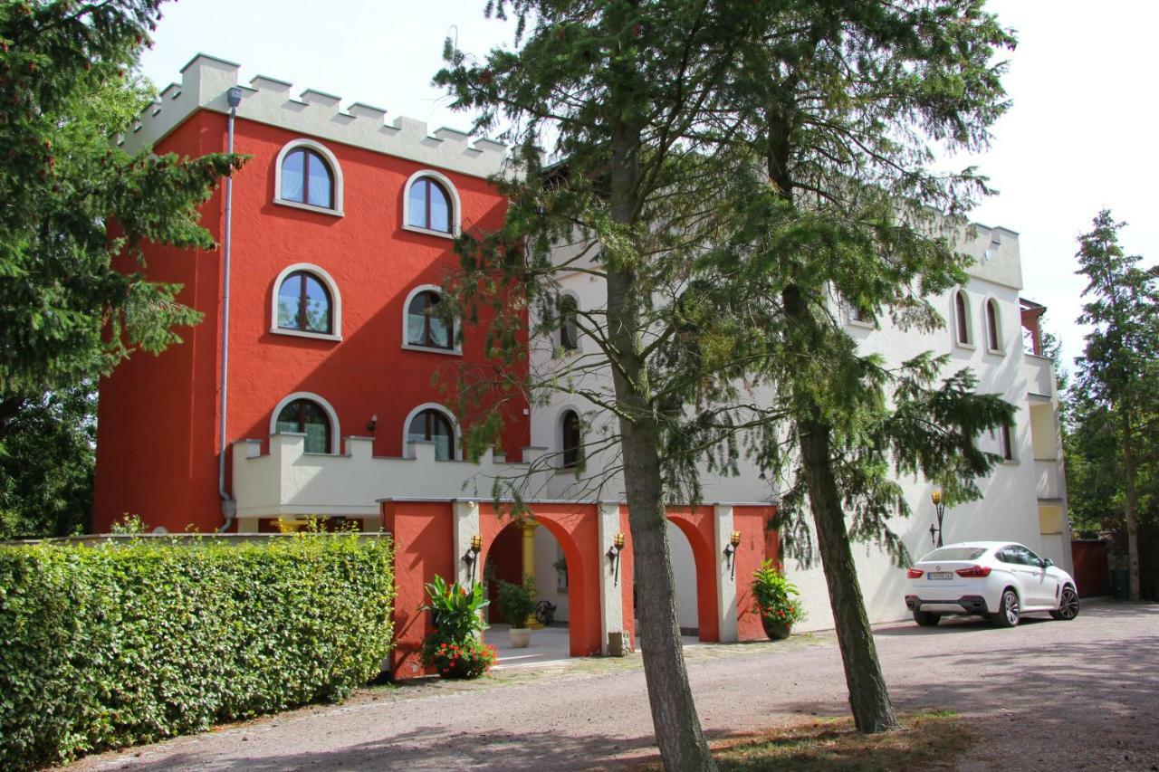 Burg Hotel Romantik غوتا المظهر الخارجي الصورة